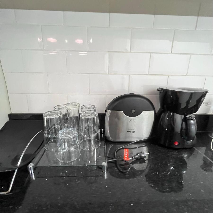 Apartamento Perto Da Com Vaga E Serv De Arrumadeira *