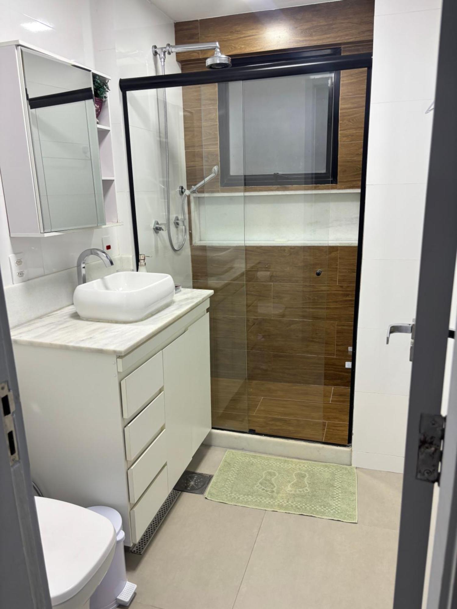 Apartamento Perto Da Com Vaga E Serv De Arrumadeira