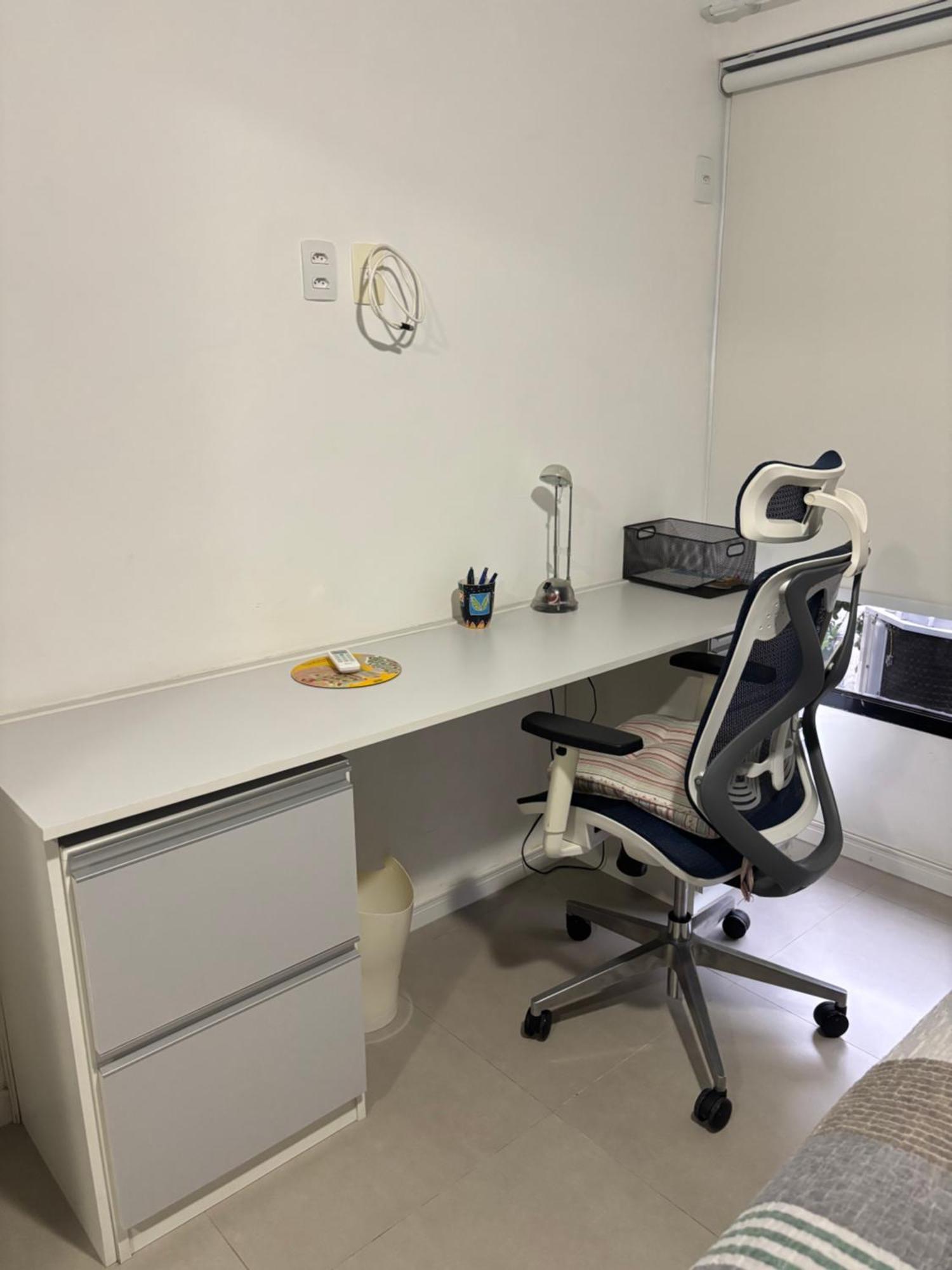 Apartamento Perto Da Com Vaga E Serv De Arrumadeira *